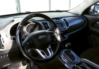 Подержанный автомобиль Kia Sportage 2014 года (15 фото)