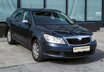 Подержанный автомобиль Skoda Octavia Liftback 2010 года (7 фото)