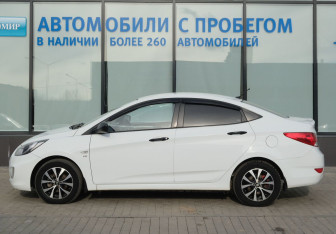 Подержанный автомобиль Hyundai Solaris Sedan 2014 года (2 фото)