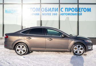 Подержанный автомобиль Ford Mondeo Sedan 2012 года (6 фото)