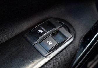 Подержанный автомобиль Renault Megane Sedan 2005 года (14 фото)