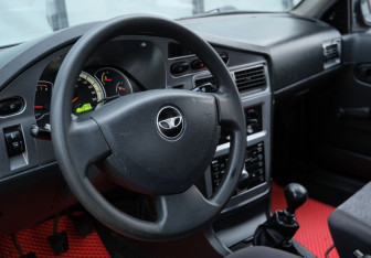 Подержанный автомобиль Daewoo Nexia Sedan 2011 года (9 фото)