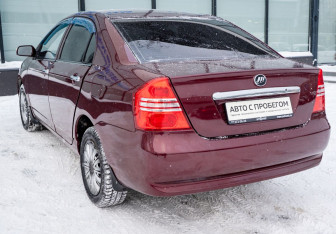 Подержанный автомобиль Lifan Solano 2011 года (4 фото)