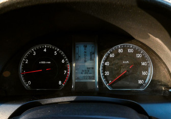 Подержанный автомобиль Toyota Allion 2010 года (16 фото)