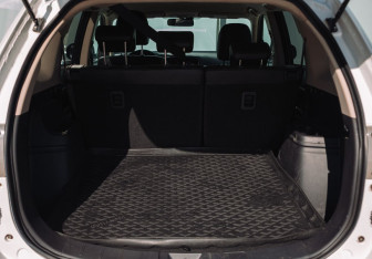 Подержанный автомобиль Mitsubishi Outlander 2012 года (16 фото)