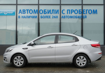 Подержанный автомобиль Kia Rio Sedan 2015 года (2 фото)