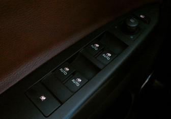 Подержанный автомобиль Opel Antara 2013 года (12 фото)