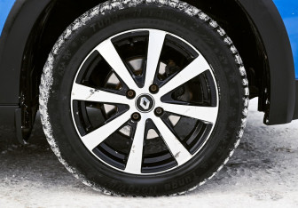 Подержанный автомобиль Renault Sandero 2015 года (21 фото)