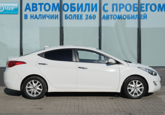 Подержанный автомобиль Hyundai Avante Sedan 2011 года (6 фото)