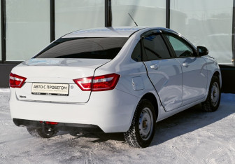Подержанный автомобиль LADA (ВАЗ) Vesta Sedan 2016 года (5 фото)