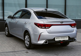 Подержанный автомобиль Kia Rio Sedan 2021 года (3 фото)