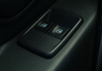 Подержанный автомобиль Renault Sandero 2018 года (11 фото)