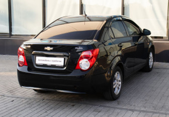 Подержанный автомобиль Chevrolet Aveo Sedan 2013 года (5 фото)