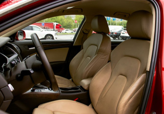 Подержанный автомобиль Audi A4 Sedan 2013 года (16 фото)