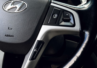 Подержанный автомобиль Hyundai Solaris Sedan 2013 года (13 фото)