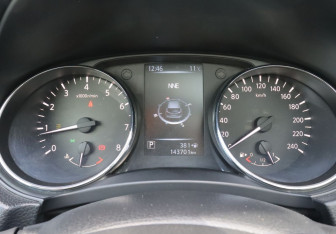 Подержанный автомобиль Nissan Qashqai 2014 года (13 фото)
