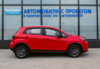 Подержанный автомобиль LIVAN X3Pro 2023 года (6 фото)