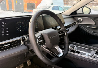 Подержанный автомобиль Chery Arrizo 8 2024 года (10 фото)