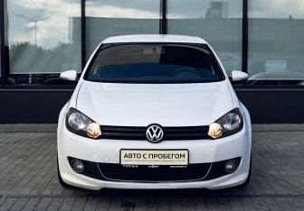 Подержанный автомобиль Volkswagen Golf Hatchback 2012 года (8 фото)