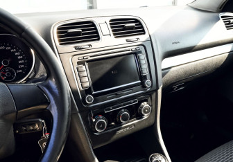Подержанный автомобиль Volkswagen Golf Hatchback 2010 года (11 фото)