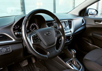 Подержанный автомобиль Hyundai Solaris Sedan 2018 года (15 фото)