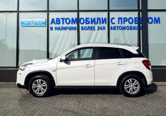 Подержанный автомобиль Citroen C4 Aircross 2012 года (2 фото)