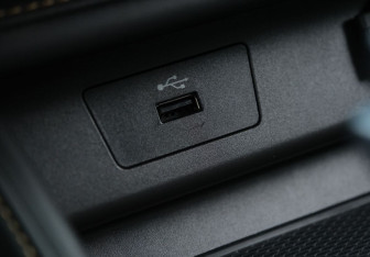 Подержанный автомобиль Москвич 3 2024 года (14 фото)