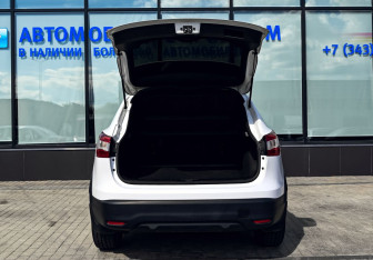 Подержанный автомобиль Nissan Qashqai 2018 года (20 фото)