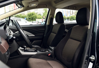 Подержанный автомобиль Mitsubishi Xpander 2022 года (17 фото)