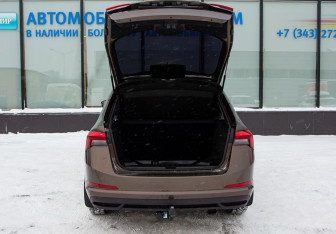 Подержанный автомобиль Skoda Rapid Liftback 2020 года (16 фото)