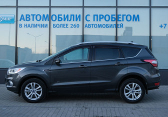 Подержанный автомобиль Ford Kuga 2017 года (2 фото)