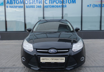 Подержанный автомобиль Ford Focus Sedan 2011 года (8 фото)