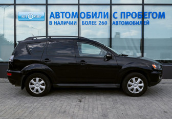 Подержанный автомобиль Mitsubishi Outlander 2011 года (6 фото)