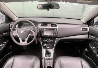 Подержанный автомобиль Lifan Solano 2016 года (11 фото)