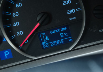 Подержанный автомобиль Toyota RAV4 2013 года (15 фото)