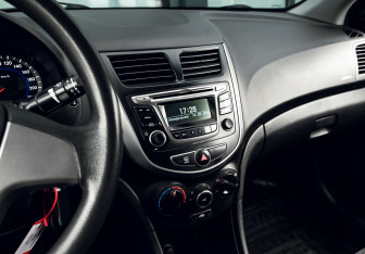 Подержанный автомобиль Hyundai Solaris Sedan 2016 года (12 фото)