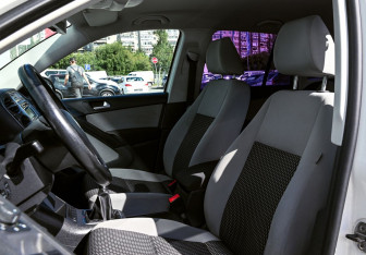 Подержанный автомобиль Volkswagen Tiguan 2010 года (18 фото)