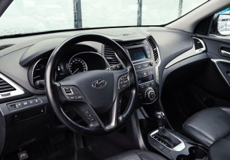 Подержанный автомобиль Hyundai Santa Fe 2015 года (8 фото)