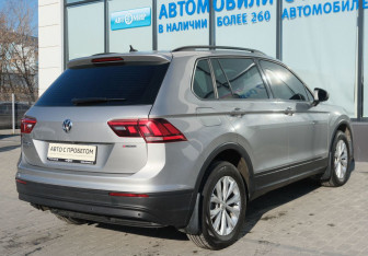 Подержанный автомобиль Volkswagen Tiguan 2020 года (5 фото)
