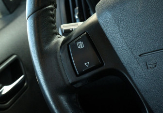 Подержанный автомобиль Dodge Journey 2010 года (14 фото)