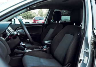 Подержанный автомобиль Kia Ceed Wagon 2010 года (17 фото)