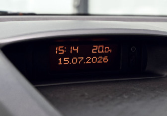 Подержанный автомобиль Opel Meriva 2007 года (13 фото)