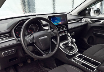Подержанный автомобиль Haval M6 2023 года (17 фото)