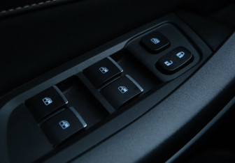 Подержанный автомобиль Москвич 3 2024 года (11 фото)