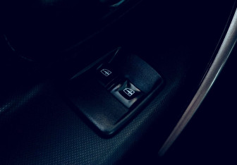 Подержанный автомобиль Renault Sandero 2017 года (12 фото)