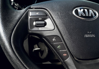 Подержанный автомобиль Kia Ceed Hatchback 2018 года (14 фото)
