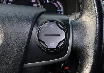 Подержанный автомобиль Toyota Camry Sedan 2012 года (13 фото)