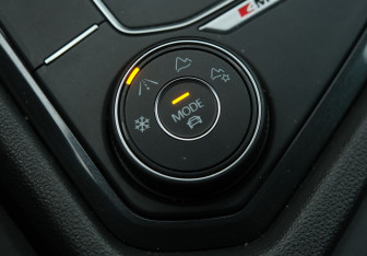 Подержанный автомобиль Volkswagen Tiguan 2019 года (13 фото)