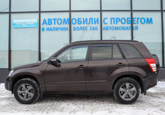 Подержанный автомобиль Suzuki Grand Vitara 2014 года (2 фото)