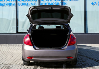 Подержанный автомобиль Kia Ceed Hatchback 2007 года (19 фото)